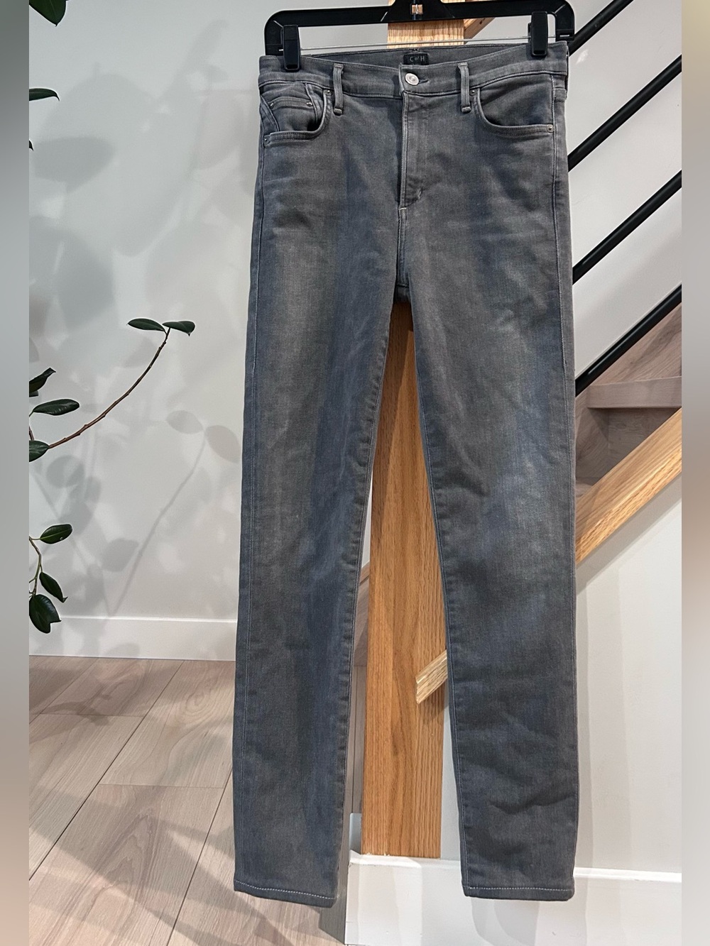 Citizens Of Humanity Rocket High Rise Skinny Jeans in Washed Gray size 28